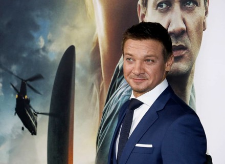 Jeremy Renner at the Los Angeles premiere of 'Arrival' held at the Regency Village Theater in