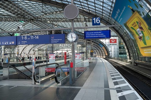 07.03.2024, Berlin, Germany, Europe, An almost deserted Berlin Central Station with deserted