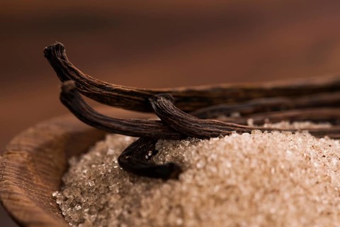 Vanilla sugar and vanilla beans