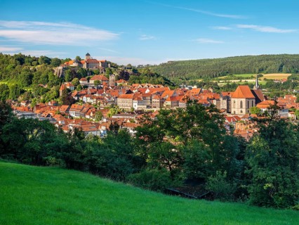 View of the old town centre of Kronach with the Rosenberg fortress, Kronach, Upper Franconia,