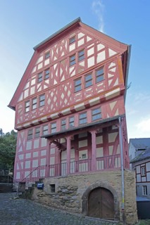 Germany's oldest half-timbered house built in 1289, record, oldest, historic, Römer 2-4-6, Old