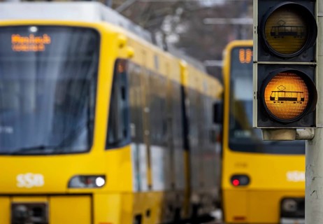 Warning light at an ungated level crossing. Light railway of Stuttgarter Straßenbahnen AG, SSB.