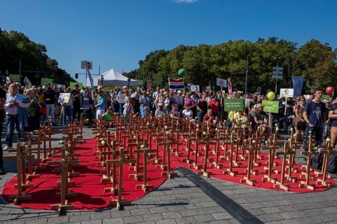 Germany, Berlin, 16.09.2023, Pro-abortionists demonstrate in Berlin, several hundred