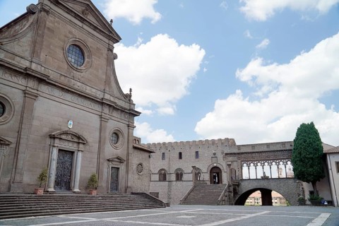 Piazza San Lorenzo, St Lawrence Cathedral with bell tower, St Lawrence Cathedral with campanile,