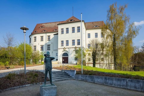 Hoyerswerda Castle is located on a hill in the centre of Hoyerswerda's old town in the Saxon