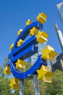Euro Logo, Eurotower, ECB, Kaiserstrasse, Frankfurt am Main, Hesse, Germany