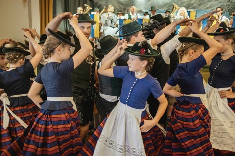 Traditional traditional costume anniversary of the Trachtenverein Schliersee Stamm 1888, dance in