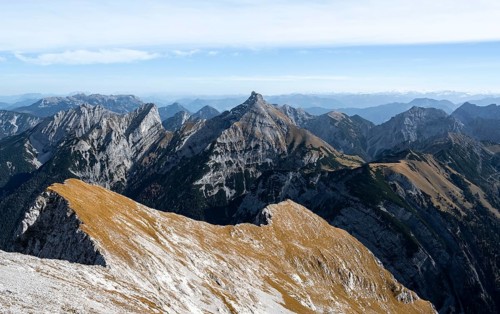 Mountain panorama from the summit of the Gamsjoch, view of the Sonnjoch summit, Rißtal in the Eng,