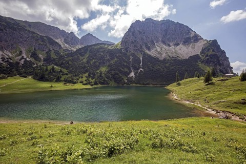 Lower Gaißalpsee, behind Rubihorn, near Oberstdorf, Oberallgäu, Allgäu Alps, Allgäu, Bavaria,