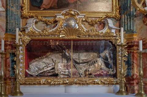 Catracomb Saint Clemens, laid in a glass coffin, Baroque parish church of St Nicholas, 1725,