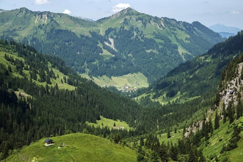 View from the hiking trail to the Hochalp Pass into Kleinwalsertal, behind Walmendinger Horn,