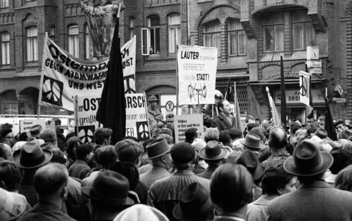 The 1964 Easter March led by the Campaign for Disarmament, here in Bremen on 29. 3. 1964, was