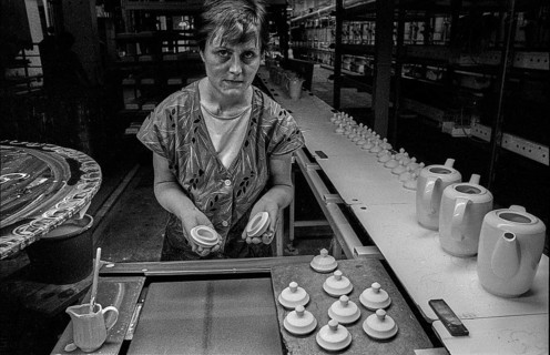 Germany, Kahla, 20.12.1991, Porzellanwerk Kahla, worker in the production of jugs