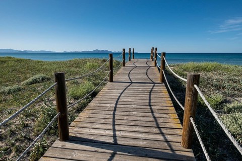 Wooden path to protect the dunes, Arenal de sa Canova, Artà - Santa Margalida, Natural Area of