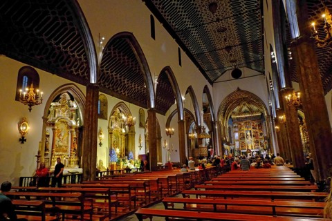 Funchal Cathedral, late Gothic church, bishop's seat, interior, coffered wooden ceiling, Funchal,