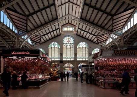 Built 1910-28, interior view with dome