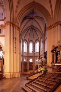 Ascent to the choir and view into the north transept, St., Sankt, Saint
