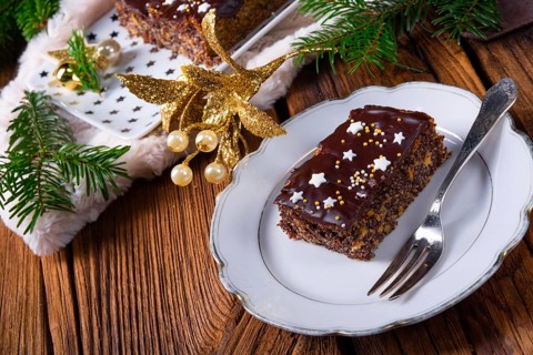 Christmas poppy seed cake with chocolate