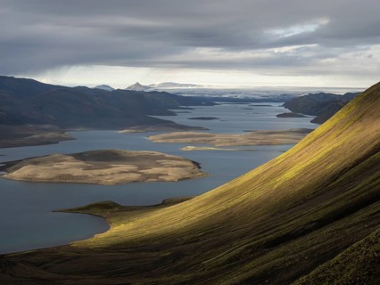 Lake Langisjór, highlands, behind the glacier edge of Vatnajökull, Iceland