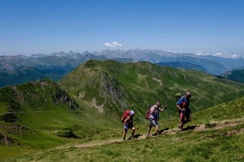 Ascending Ayous peak, Ayous lakes tour, Pyrenees National Park, Pyrenees Atlantiques, France