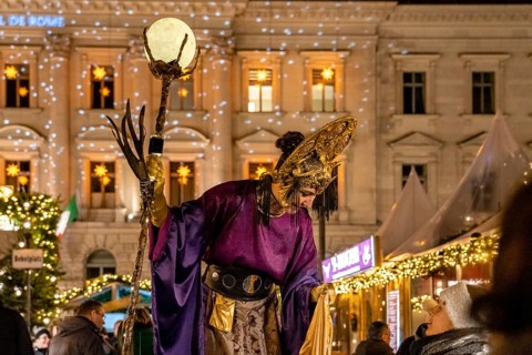 Extras, the magician of Christmas, Christmas market, Humboldt Forum, Berlin, Federal Republic of