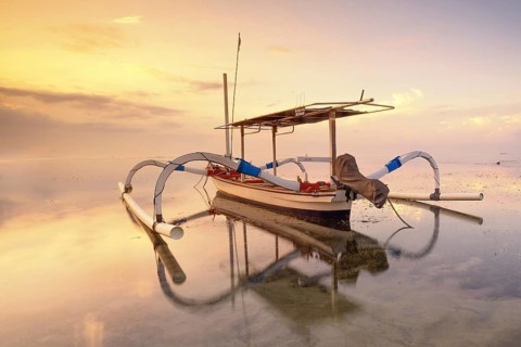 Beautiful sunrise at sanur beach, bali