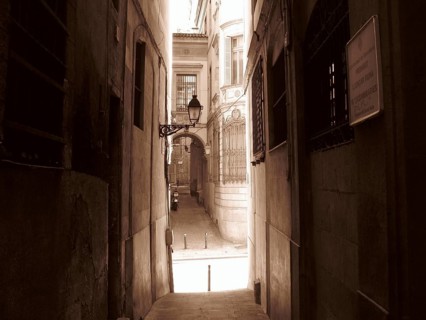 Narrow street in the city center of Barcelona, Barcelona, Spain