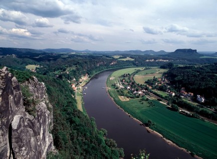 Bastei/ view of the Elbe valley and Lilienstein