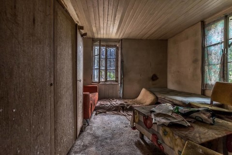 Impressions from the former Brunner staff house which has since been demolished, Honau, Lucerne,