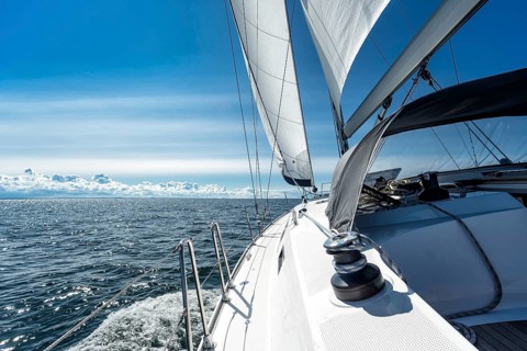 Sailing on a sailing yacht on the ocean