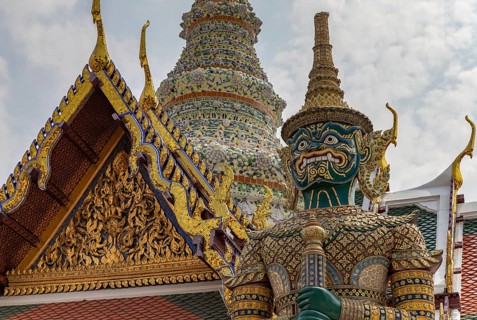 A picture of a warrior statue at the Grand Palace of Bangkok