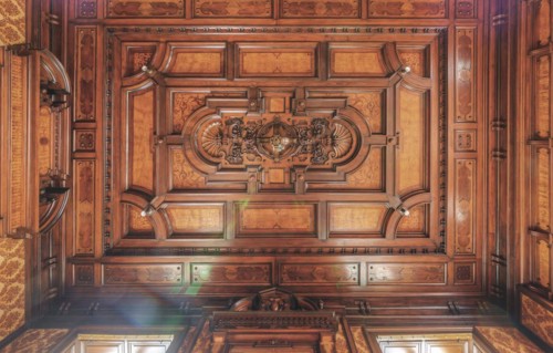 Artfully carved ceiling in the interior with elaborate wood panelling, Villa Woodstock, Lost Place,