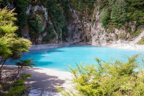 An image of a inferno crater at waimangu new zealand