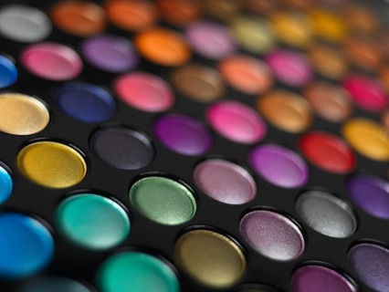 Colorful eye shadow palette