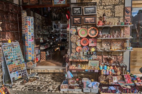 Souvenir shop in the alleys of the old town, Mostar, Bosnia and Herzegovina