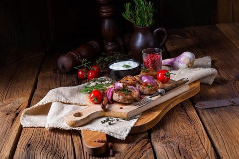 Delicious lamb chops with mint and rosemary