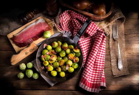 Honey caramelized brussels sprouts with ham