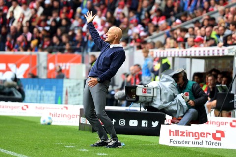 Coach Peter Zeidler (VfL Bochum) at the match of the 1st FBL: 24-25: 3rd Sptg. SC Freiburg - VfL