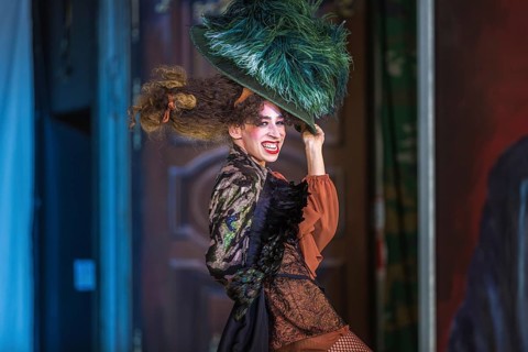 Production by Herbert Fritsch at the Schaubühne Berlin with Bastian Reiber, Florian Anderer and