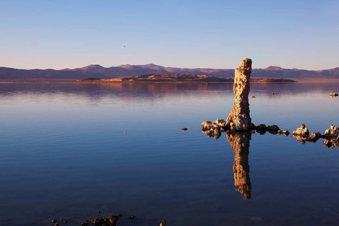 Fabulously beautiful Mono Lake with fantastic reef-Tufa. Sunset