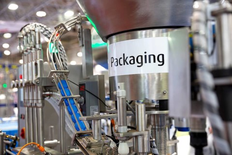 Packing machine is shown at a food and drink exhibition