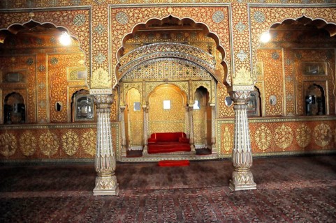 City palace in the fort of Jaisalmer, Rajasthan, India, Asia, A splendidly decorated room with