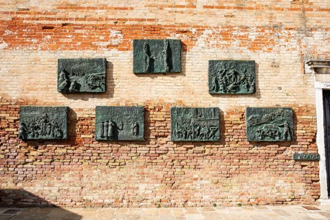 Memorial wall in Campo Ghetto Nuovo, Jewish ghetto from the 16th century, Cannaregio district,