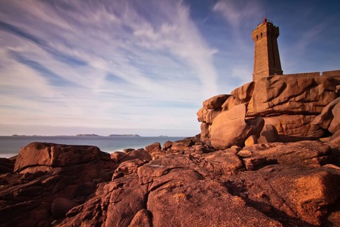 Côte de Granit Rose, Men Ruz lighthouse