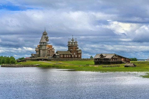 Historical site dating from the 17th century on Kizhi island, Russia.View from Onega lake