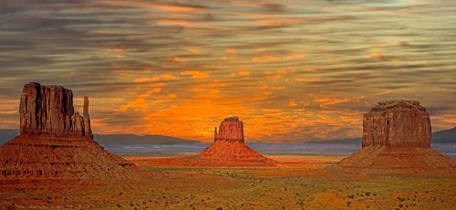Monument Valley Navajo Tribal Park near Kayenta, Arizona, USA