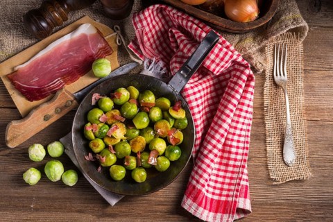 Honey caramelized brussels sprouts with ham