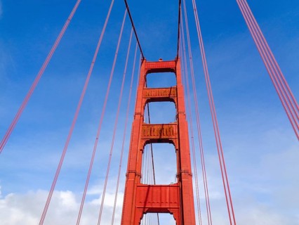 Golden gate bridge in the middle