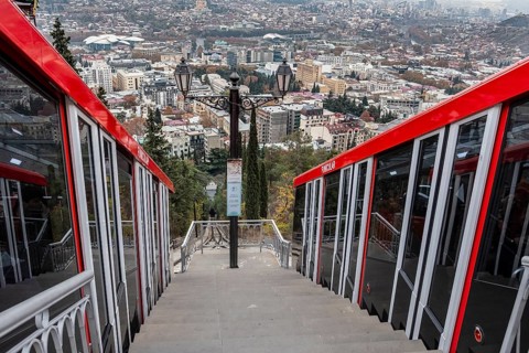 Funicular in Tbilisi at the intermediate station