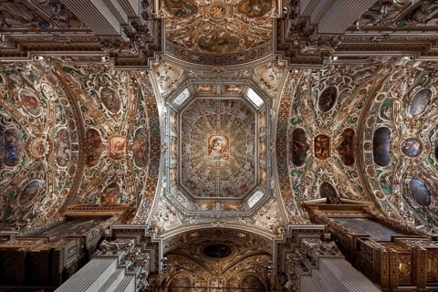 Italy Bergamo 89468 Santa Maria Maggiore after extensive early Baroque remodelling 1576-1694 Dome
